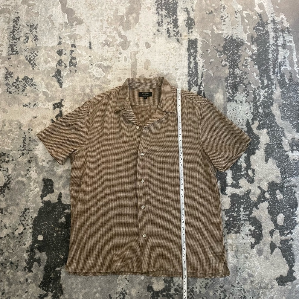 Banana Republic Tan Short Sleeve Button Down Shirt